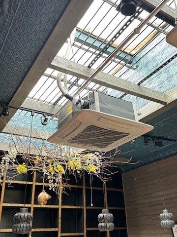 215 W North Avenue, Chicago, IL 60610