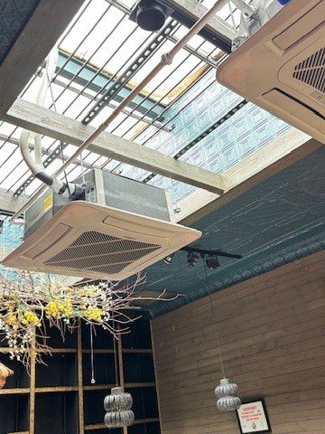 215 W North Avenue, Chicago, IL 60610