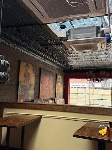 215 W North Avenue, Chicago, IL 60610