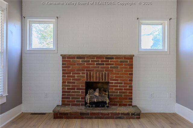 904 Lee Street, St Albans, WV 25177