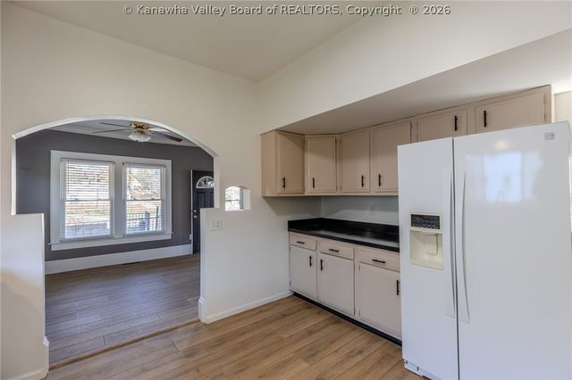 904 Lee Street, St Albans, WV 25177