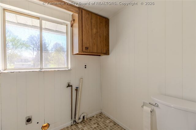 904 Lee Street, St Albans, WV 25177
