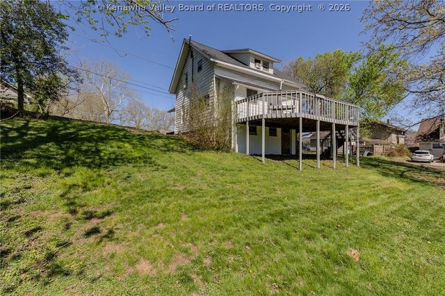 904 Lee Street, St Albans, WV 25177