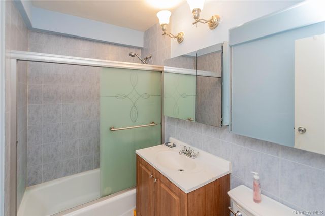 77 Carpenter Avenue 3B, Mount Kisco, NY 10549
