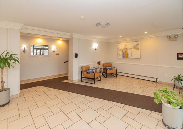 77 Carpenter Avenue 3B, Mount Kisco, NY 10549