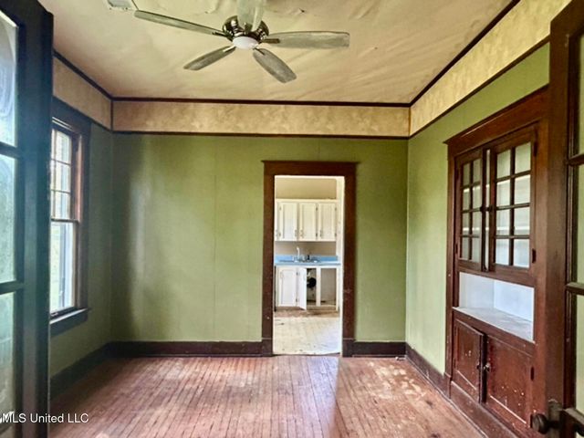 2305 Grenada Boulevard, Greenwood, MS 38930