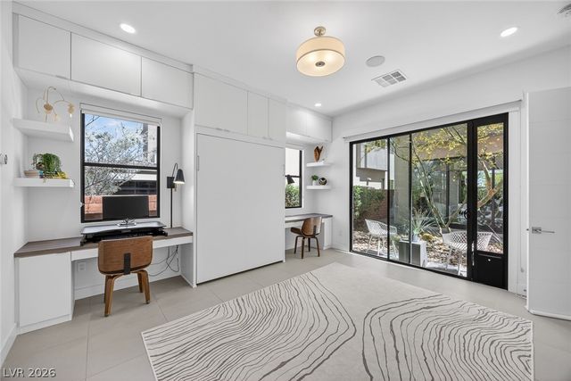 24 Garden Rain Drive, Las Vegas, NV 89135