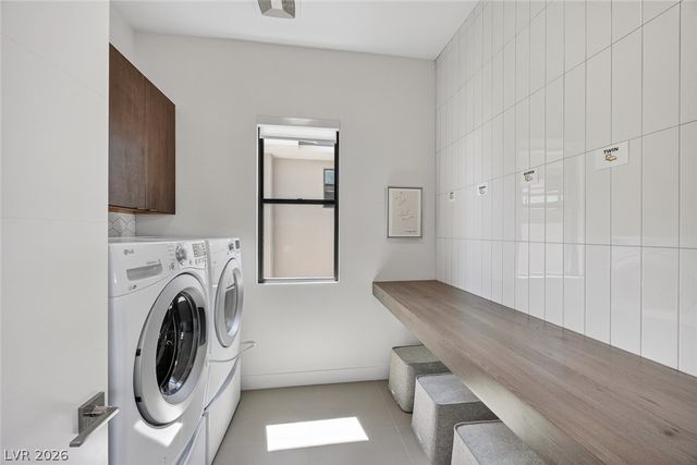 24 Garden Rain Drive, Las Vegas, NV 89135