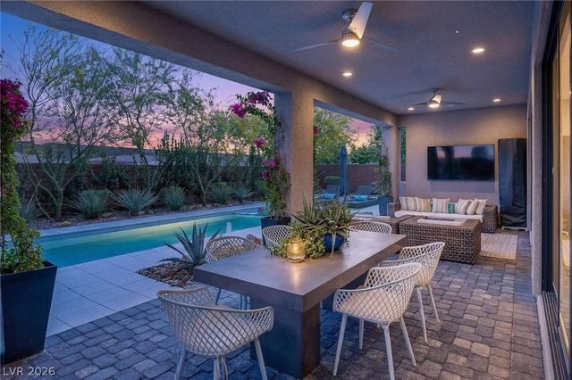 24 Garden Rain Drive, Las Vegas, NV 89135