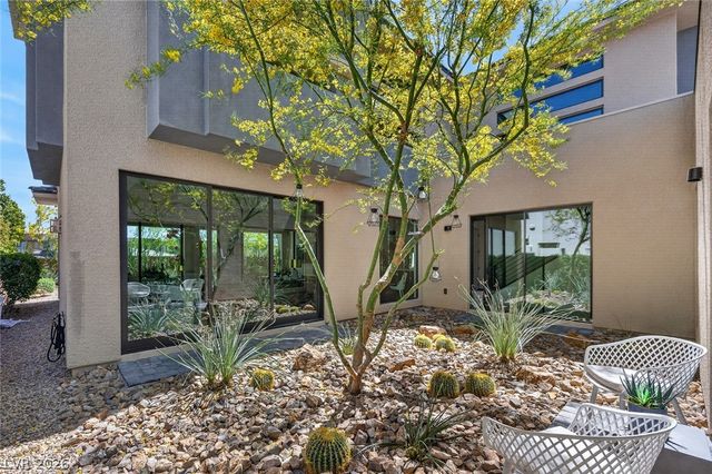 24 Garden Rain Drive, Las Vegas, NV 89135