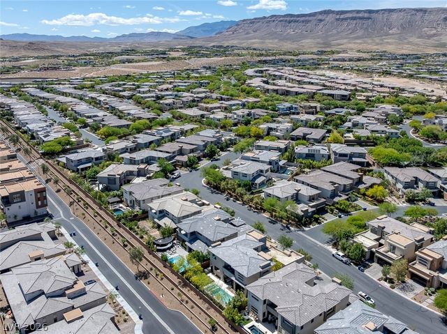 24 Garden Rain Drive, Las Vegas, NV 89135