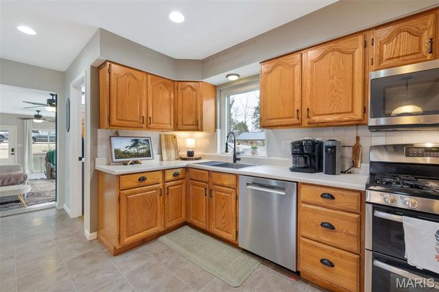 1956 Woodland Court, Wentzville, MO 63385