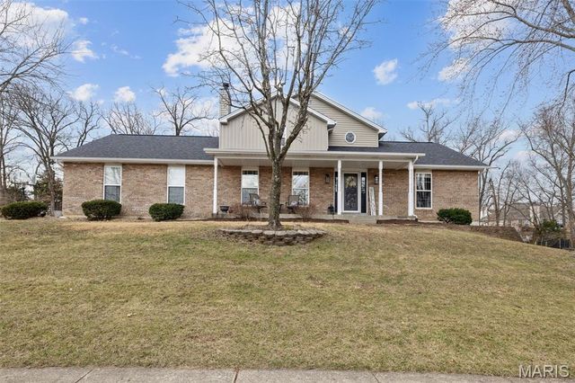 1956 Woodland Court, Wentzville, MO 63385