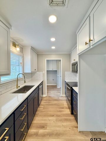 3820 Darrel Ln, Tyler, TX 75701