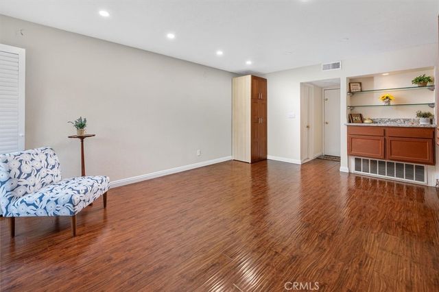 22238 James Alan 4, Chatsworth, CA 91311