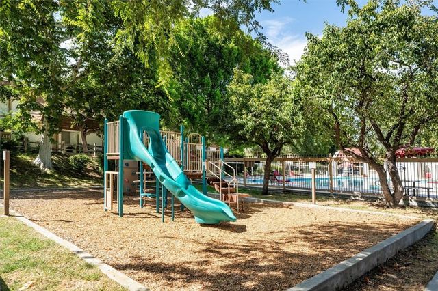 22238 James Alan 4, Chatsworth, CA 91311