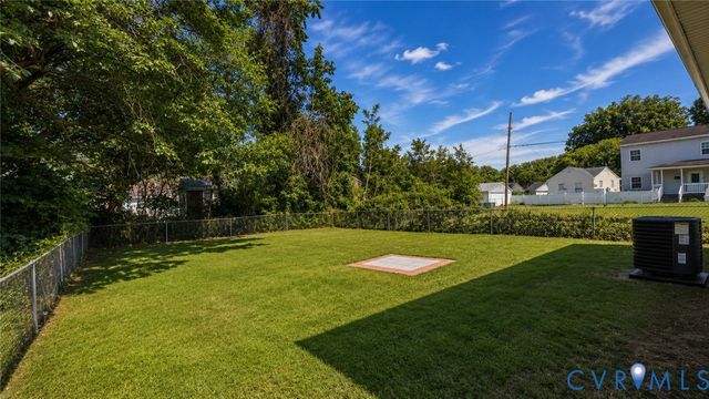 921 Diamond St, Petersburg, VA 23803