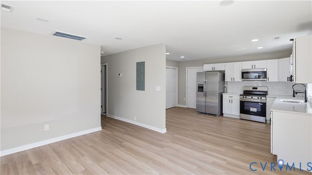 921 Diamond St, Petersburg, VA 23803