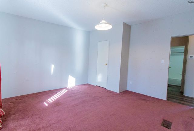 507 E 2ND STREET, Burkburnett, TX 76354