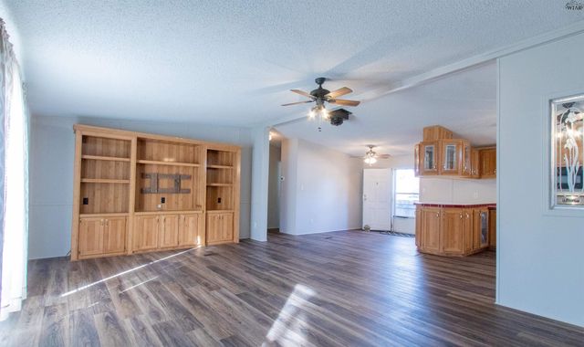 507 E 2ND STREET, Burkburnett, TX 76354