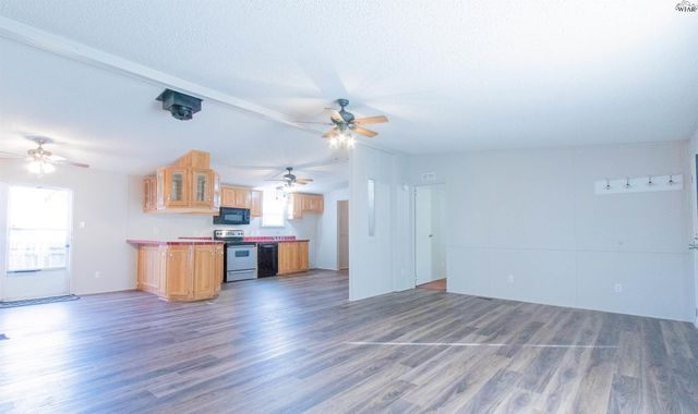 507 E 2ND STREET, Burkburnett, TX 76354