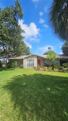 5301 W CLEVELAND STREET, Tampa, FL 33609