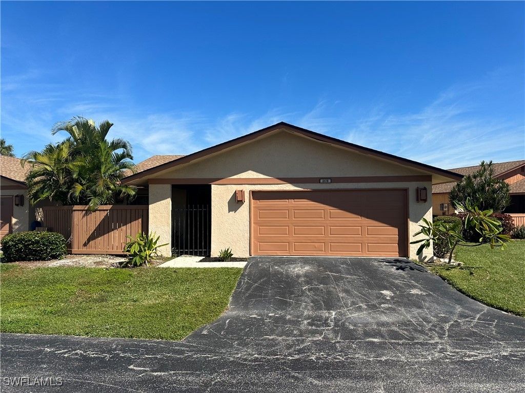 6479 Royal Woods DR, Fort Myers, FL 33908
