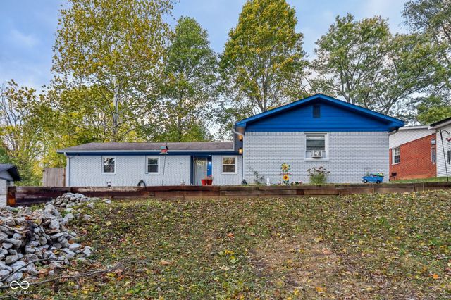 7604 Hillcrest Drive, Mooresville, IN 46158