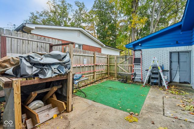 7604 Hillcrest Drive, Mooresville, IN 46158