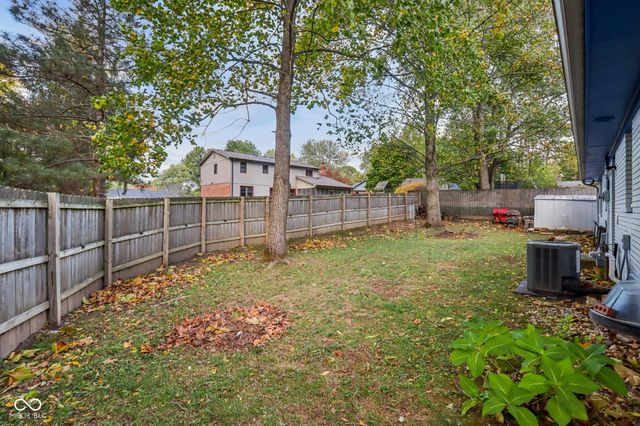 7604 Hillcrest Drive, Mooresville, IN 46158
