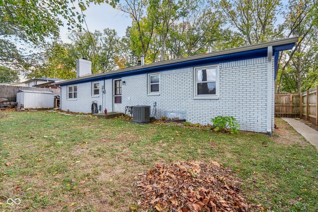 7604 Hillcrest Drive, Mooresville, IN 46158