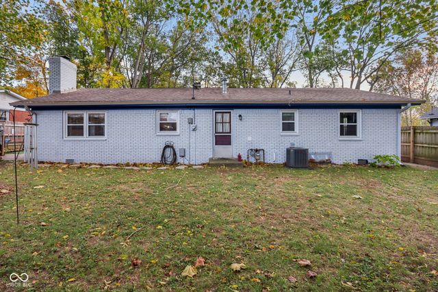 7604 Hillcrest Drive, Mooresville, IN 46158