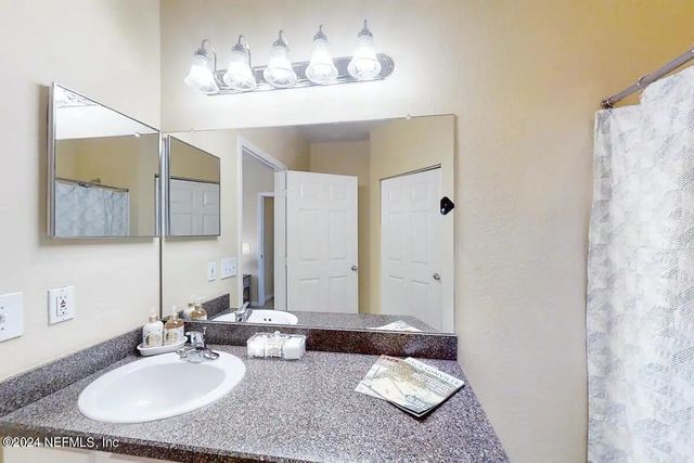 13703 RICHMOND PARK Drive N 1905, Jacksonville, FL 32224