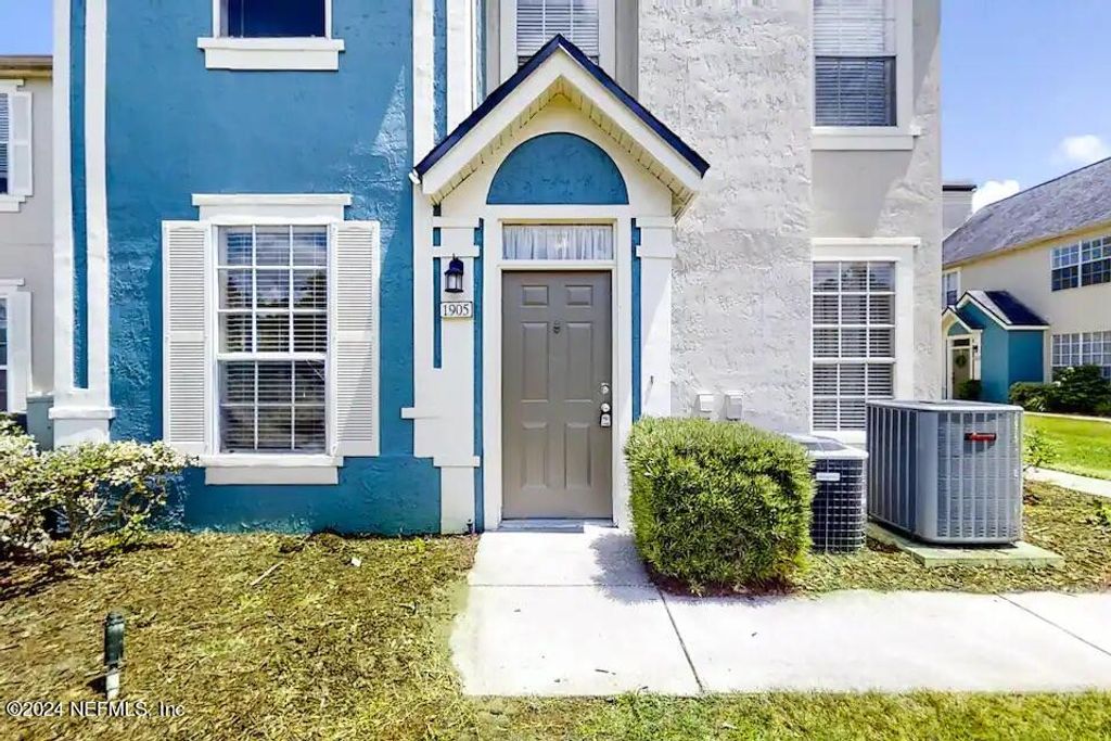 13703 RICHMOND PARK Drive N 1905, Jacksonville, FL 32224