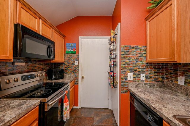 24231 Wild Horse Lane, Hockley, TX 77447
