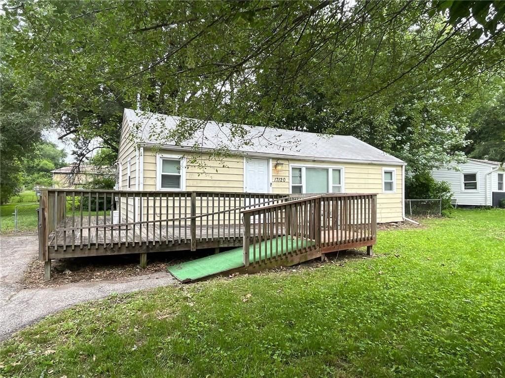 17120 Chula Vista Drive, Belton, MO 64012