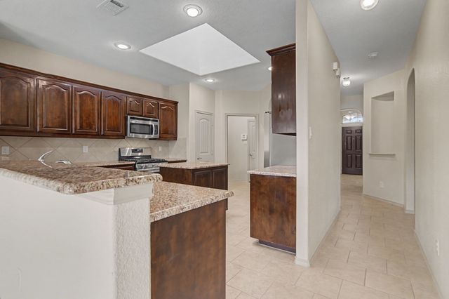 3004 Beaver Creek Drive, Fort Worth, TX 76177