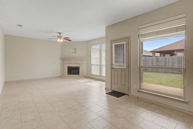 3004 Beaver Creek Drive, Fort Worth, TX 76177