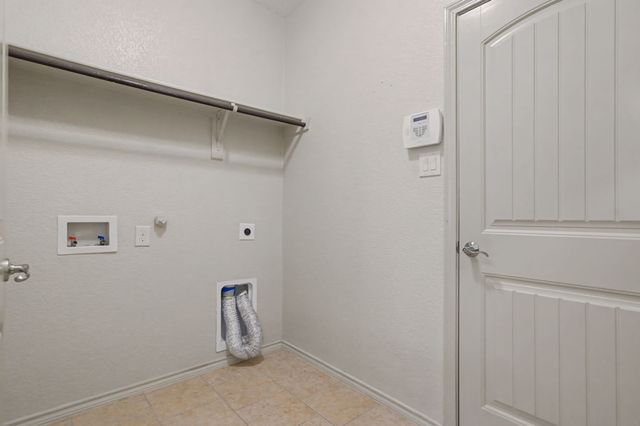 3004 Beaver Creek Drive, Fort Worth, TX 76177