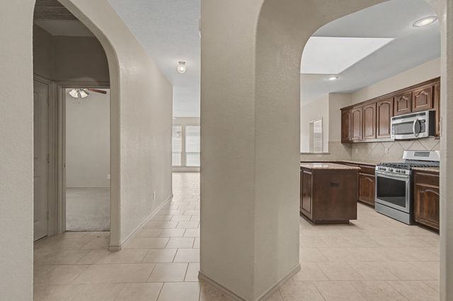 3004 Beaver Creek Drive, Fort Worth, TX 76177