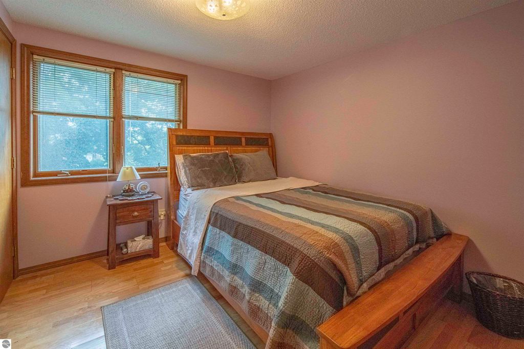 Image 30 of property listing at 1000 Country Way, Mt Pleasant, MI 48858