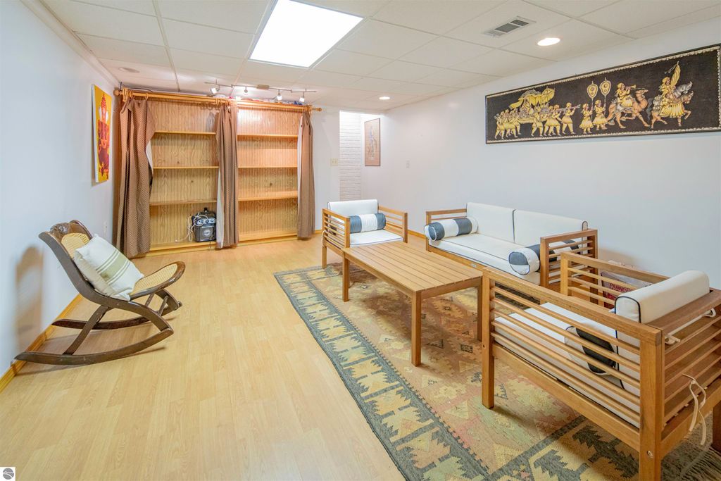 Image 41 of property listing at 1000 Country Way, Mt Pleasant, MI 48858