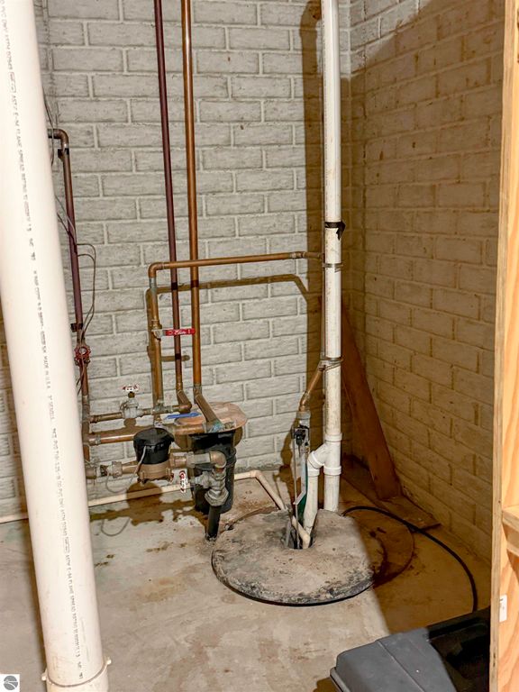 Image 47 of property listing at 1000 Country Way, Mt Pleasant, MI 48858