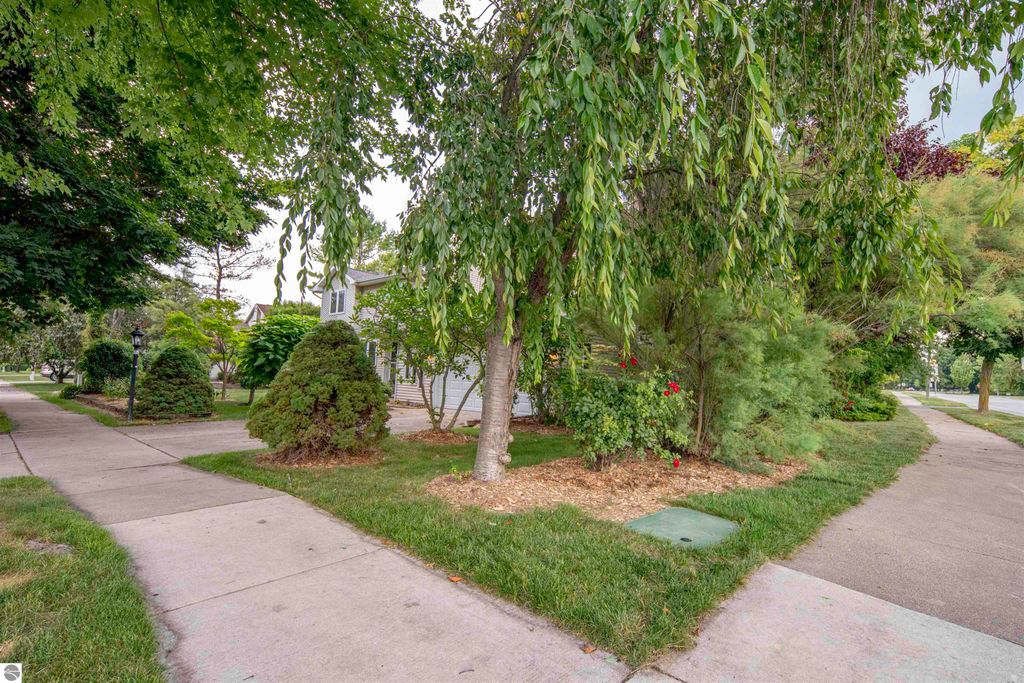 Image 72 of property listing at 1000 Country Way, Mt Pleasant, MI 48858