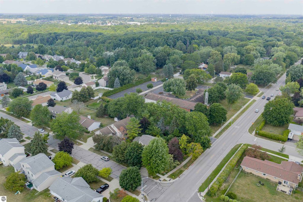 Image 78 of property listing at 1000 Country Way, Mt Pleasant, MI 48858