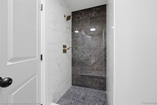 11731 Encore Court, Shelby Twp, MI 48315