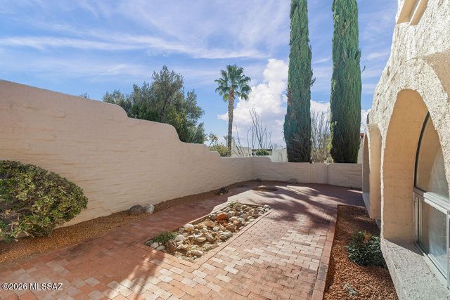 757 W Calle Del Regalo, Green Valley, AZ 85614