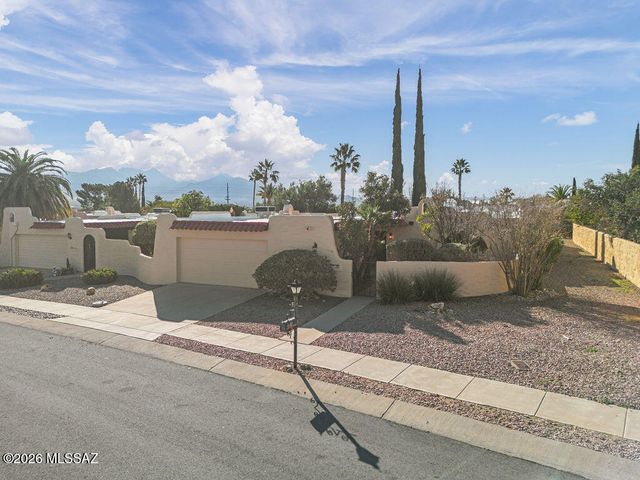 757 W Calle Del Regalo, Green Valley, AZ 85614