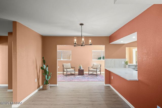 757 W Calle Del Regalo, Green Valley, AZ 85614