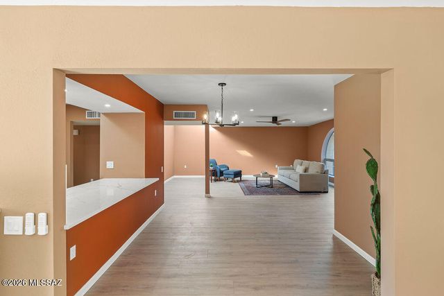 757 W Calle Del Regalo, Green Valley, AZ 85614